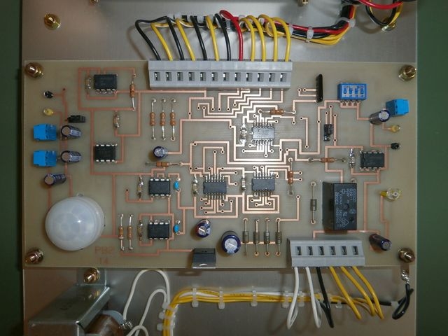 2級電子機器組立て技能士の省エネコントローラー