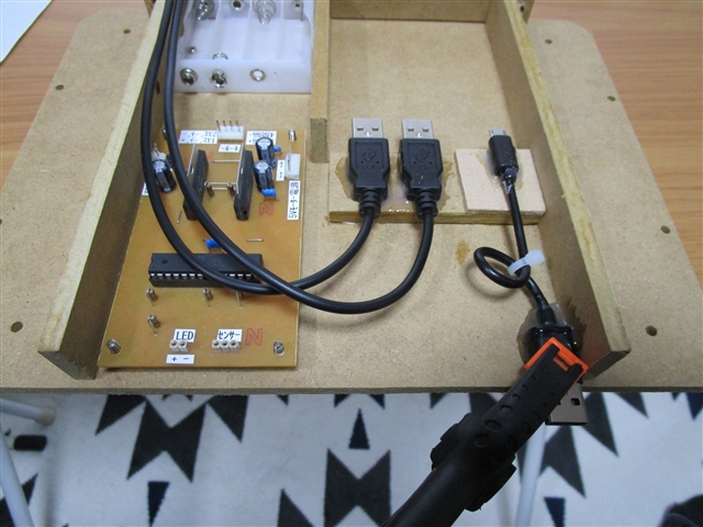MDF材と塩ビパイプとArduinoマイコンを使ったリモコン自作卓球マシンの製作
